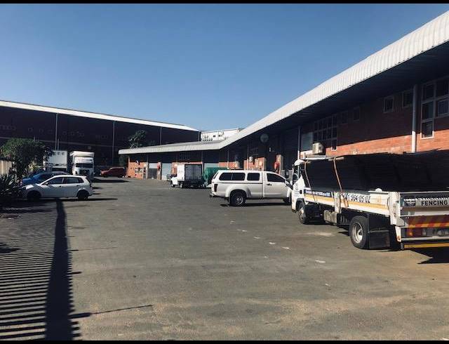 341M² WAREHOUSE TO LET IN BRIARDENE